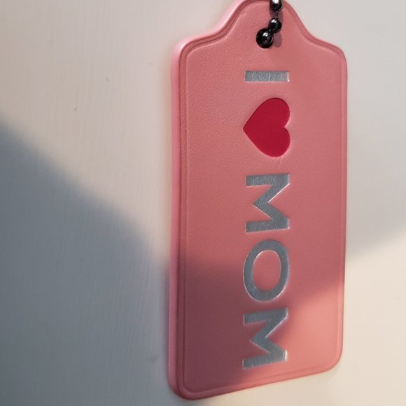 Coach NWT: I LOVE MOM Leather Fob Hangtag - Picture 2 of 8